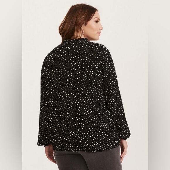 Torrid Black White Polka Dot Chiffon Mock Neck V-Neckline Surplice Blouse - Picture 3 of 7